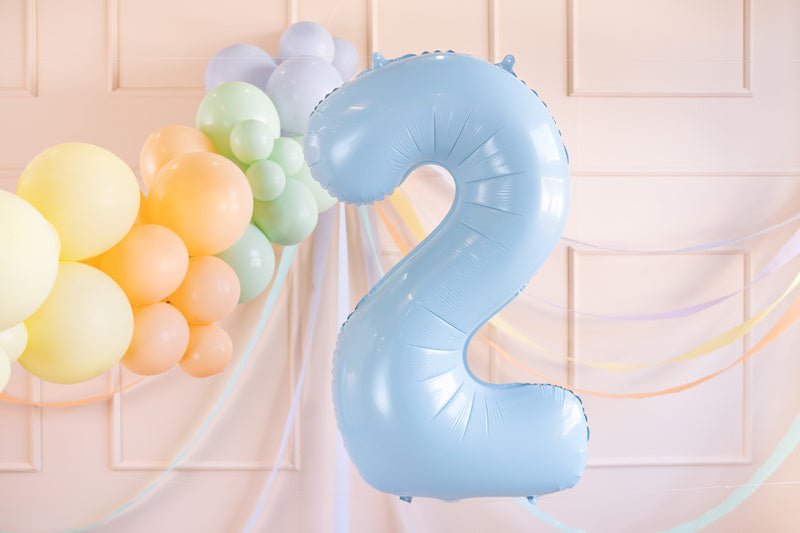 2 Jaar Cijfer Ballon Lichtblauw Leeg 72cm van Partydeco koop je bij Partywinkel