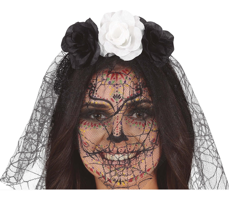 Sort og hvidt hårbånd med slør