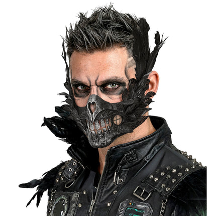 Halloween-maske: sort dødningehoved med fjer