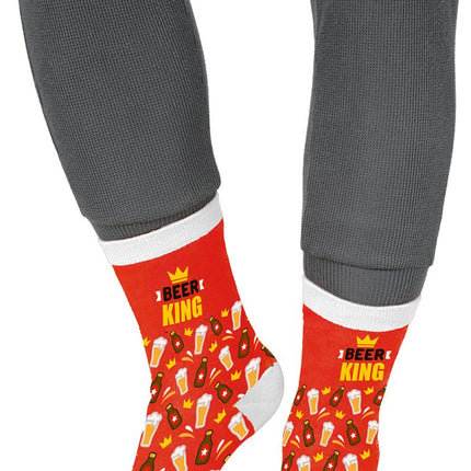 Beer King Sokken Volwassenen Rood van Fiestas Guirca koop je bij Partywinkel