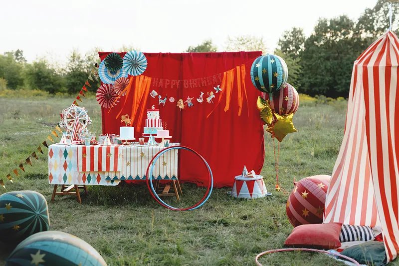 Circus Tafelkleed Gekleurd 1,8m van Partydeco koop je bij Partywinkel
