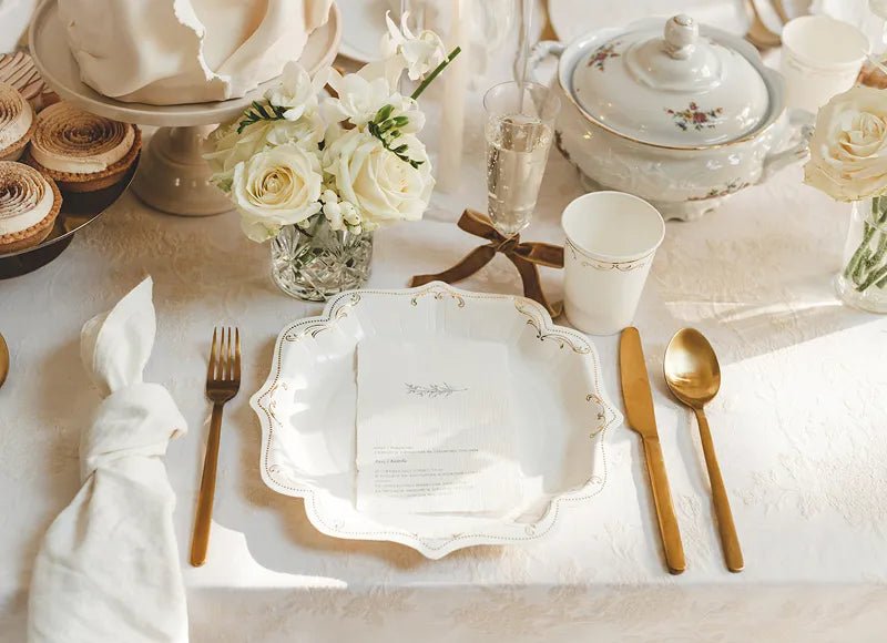 Decoratieve papieren borden met ornament, wit, 26 cm van Partydeco koop je bij Partywinkel