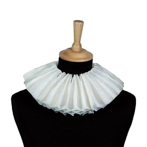 Pete's collar Page White