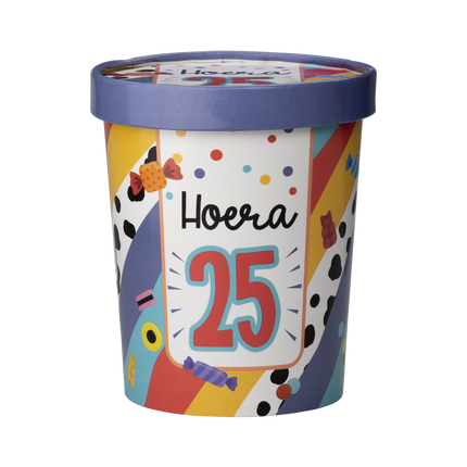 Farvet slikbakke 25 år 12 cm