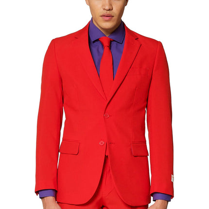 Mænd i rødt jakkesæt <tc>OppoSuits</tc>