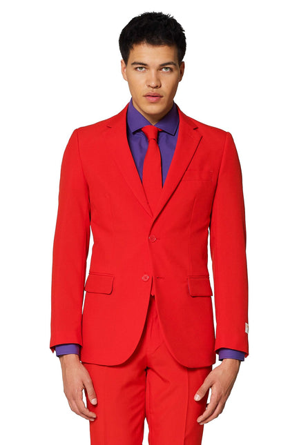 Mænd i rødt jakkesæt <tc>OppoSuits</tc>