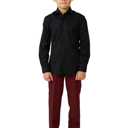 Dreng i sort skjorte <tc>OppoSuits</tc>