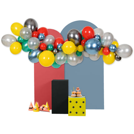 Farvet ballonbue-monster