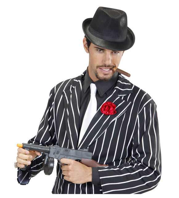 Gangster med sort hat og sort bånd