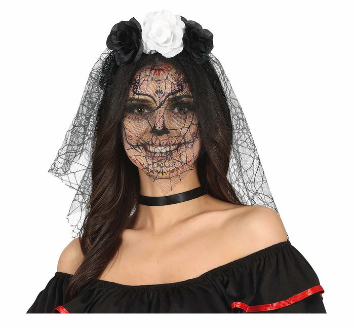 Sort og hvidt hårbånd med slør