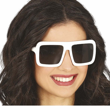 Hvide briller firkantet