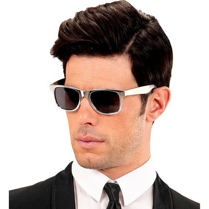 Sølvfarvede briller