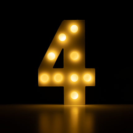 4 lysfigurer 16,5 cm