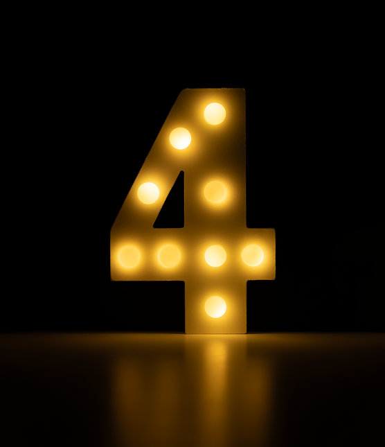 4 lysfigurer 16,5 cm