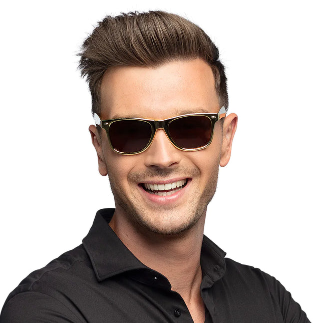 Gyldne Wayfarer-briller