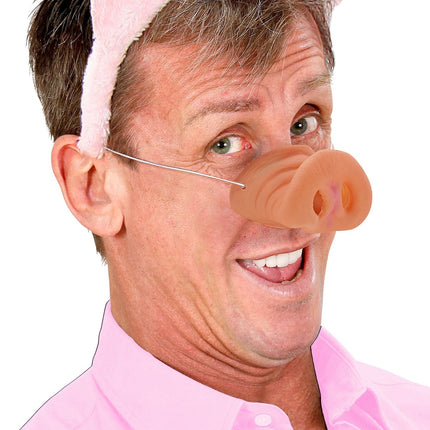 Gris med falsk næse