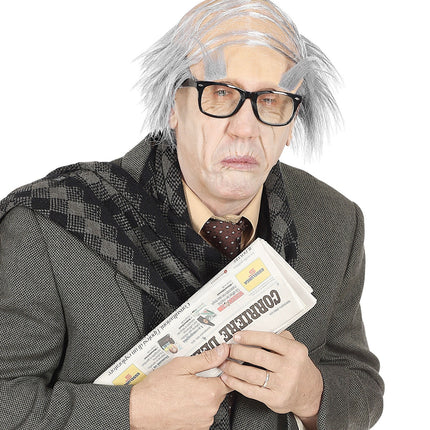 Paryk gammel mand med øjenbryn