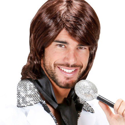 Brun paryk popstjerne