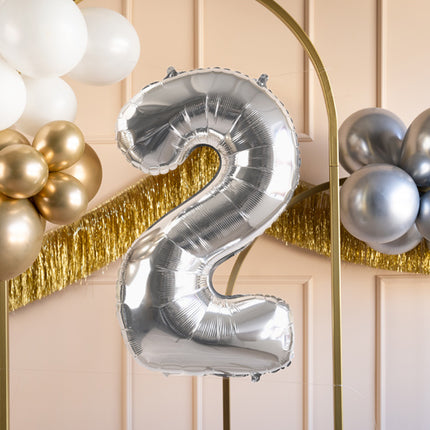 2 års figurballon sølv tom 72 cm