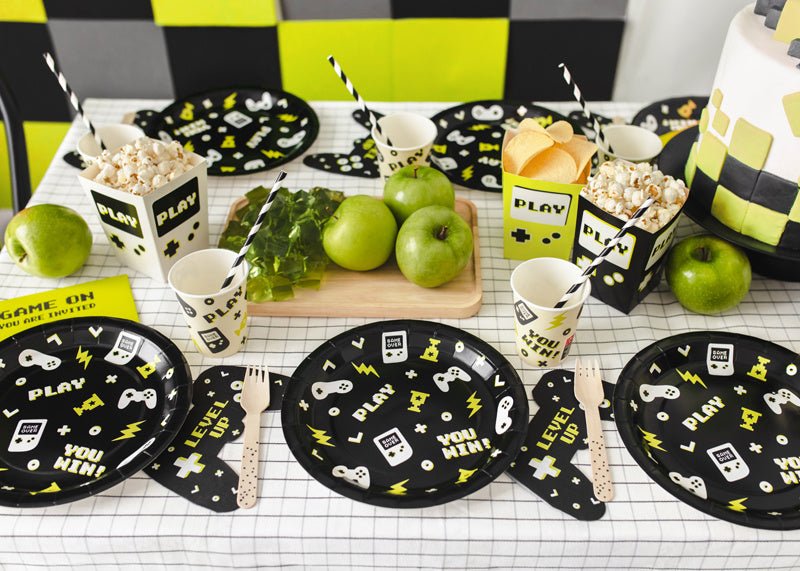 Gaming Party Borden Zwart Geel 23cm 6st van Partydeco koop je bij Partywinkel