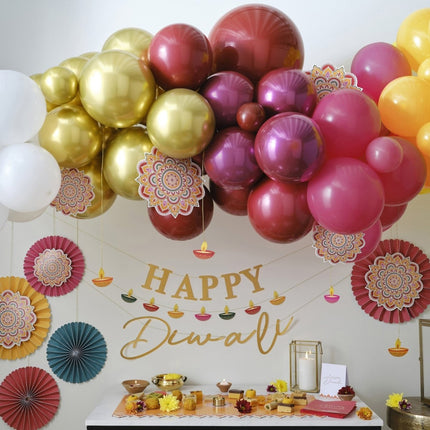 Gekleurde Ballonnenboog Met Papieren Waaiers van Ginger Ray koop je bij Partywinkel