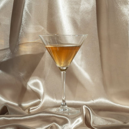 Gouden Tafelloper Satijn 9m van Partydeco koop je bij Partywinkel