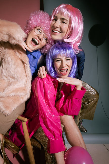 Roze Pruik Bob Met Pony van Partydeco koop je bij Partywinkel