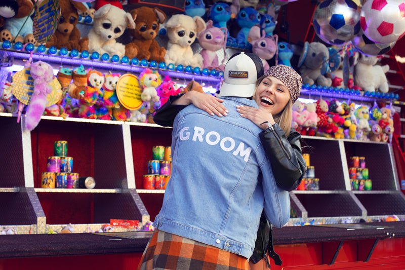 Strijk Embleem Groom 30cm van Partydeco koop je bij Partywinkel