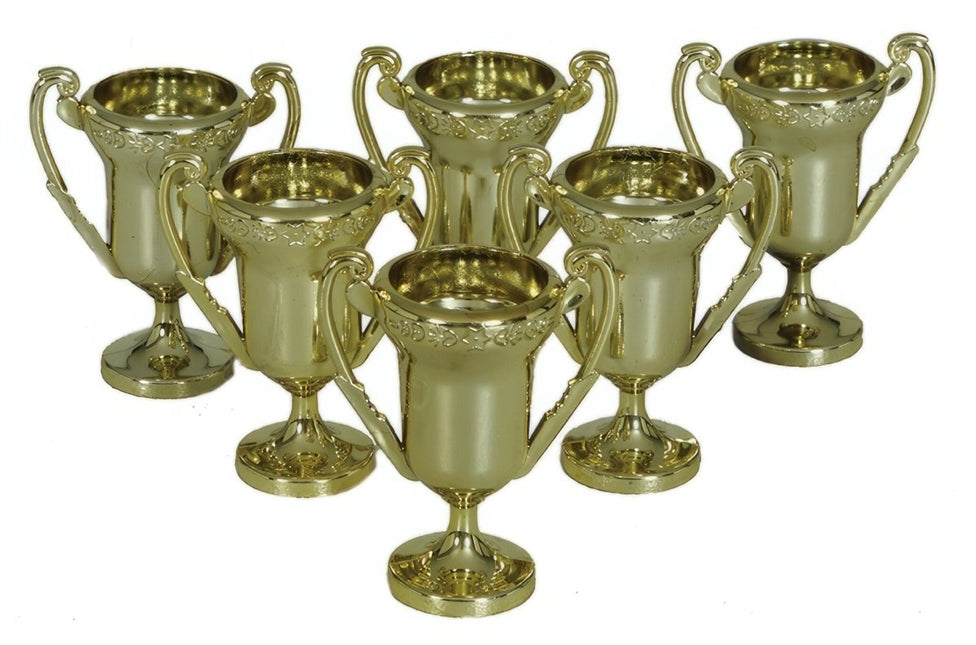 Uitdeelcadeautjes Trofeeën 6cm 6st van Fiestas Guirca koop je bij Partywinkel