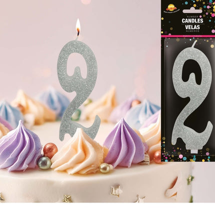 Zilveren Kaars 2 Jaar Glitter 12,5cm van Fiestas Guirca koop je bij Partywinkel