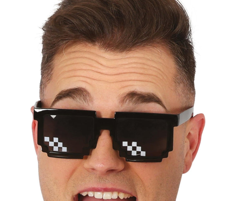 Zwarte Bril Pixel van Fiestas Guirca koop je bij Partywinkel